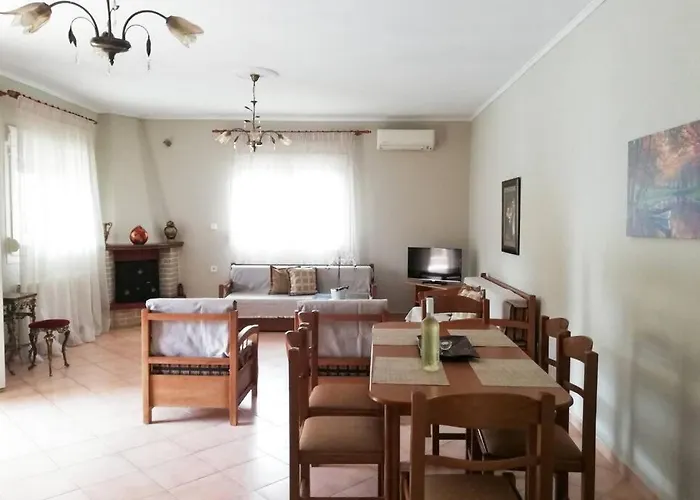 Christos Central Apartment